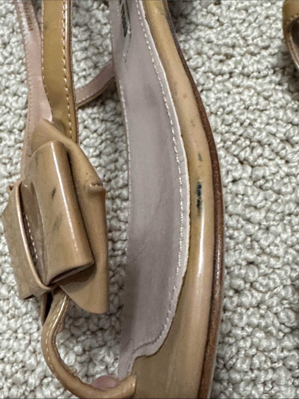 Miu Miu Nude/Tan Patent Leather Bow Thong Sandals - Picture 15 of 16